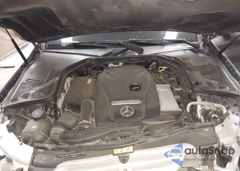 2017 Mercedes-Benz C 300 из США, поврежденный, VIN 55SWF4JB0HU189812